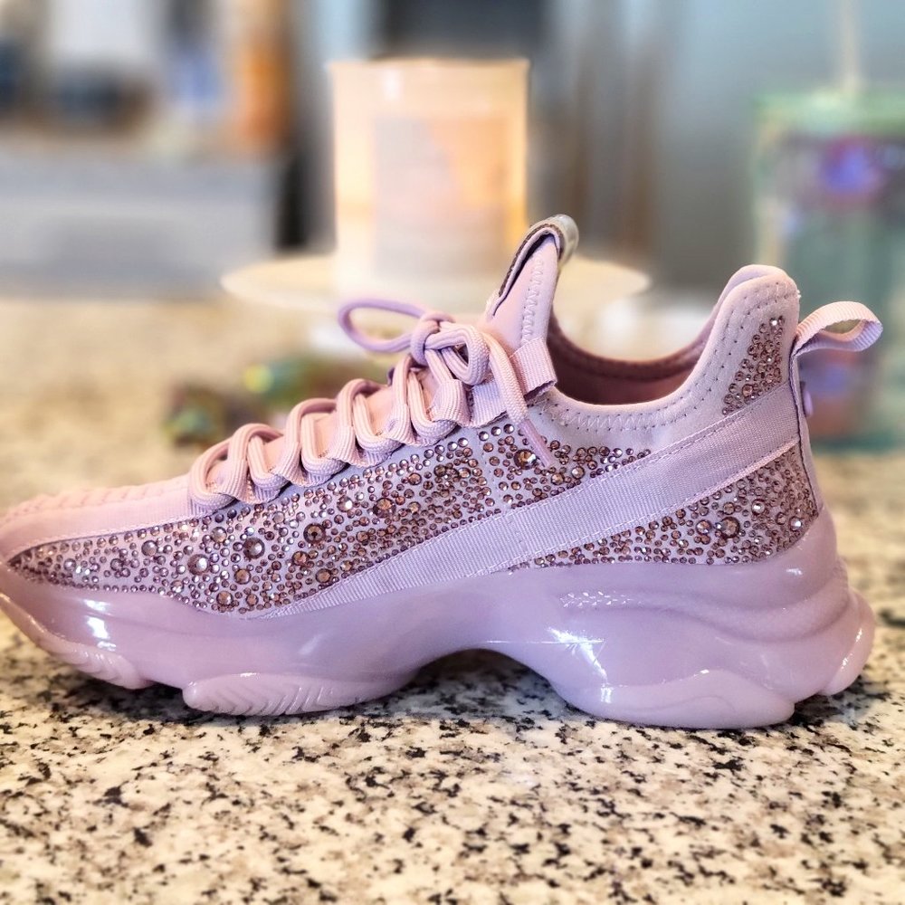 BRAND NEW STEVE MADDEN MAXIMA-R SNEAKERS- PURPLE